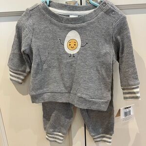 New Gray Waffle Knit Baby set 3-6m